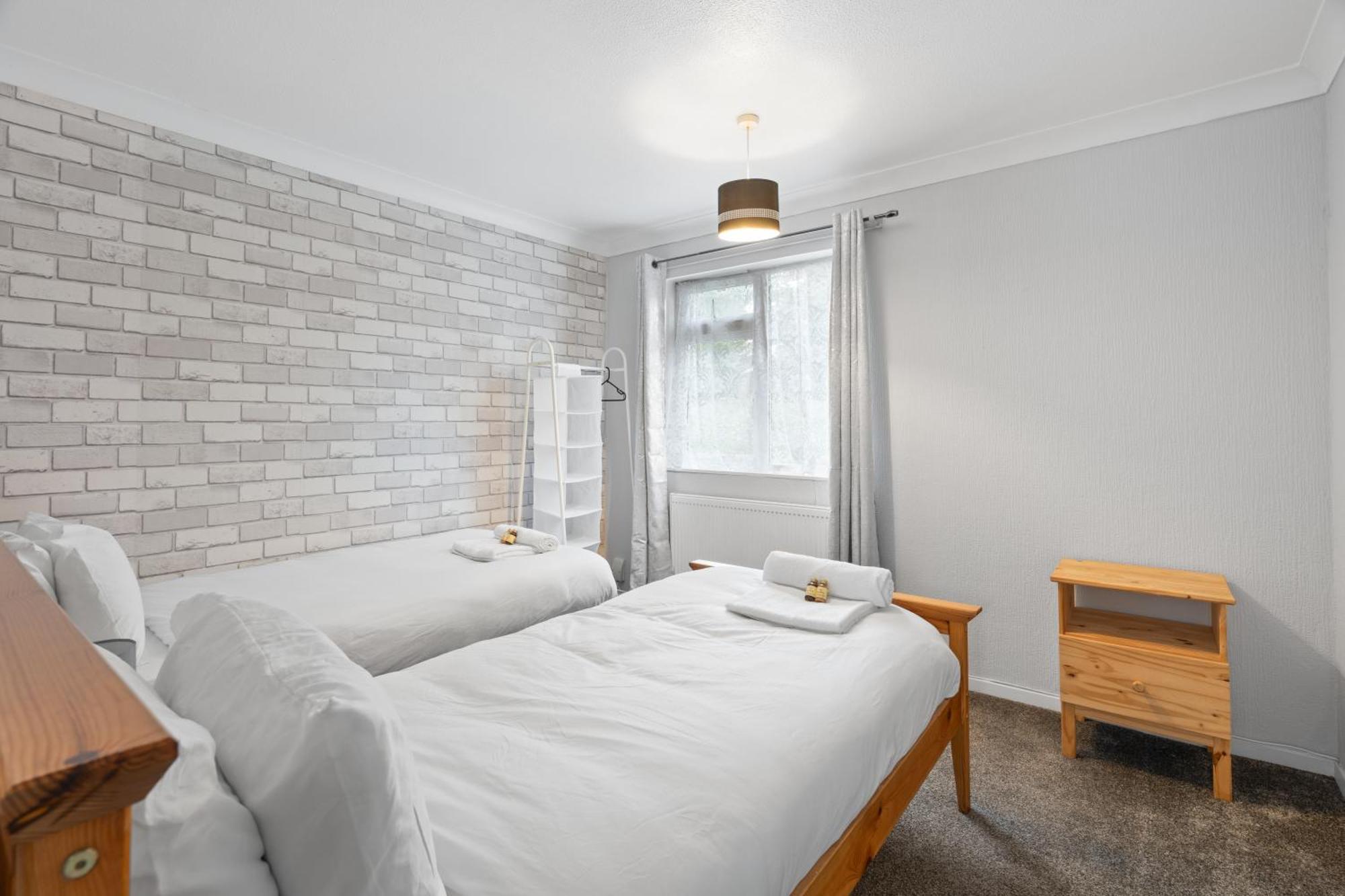 A Charming 3 Bed Home Next To Nec And Birmingham International Airport Marston Green Екстериор снимка